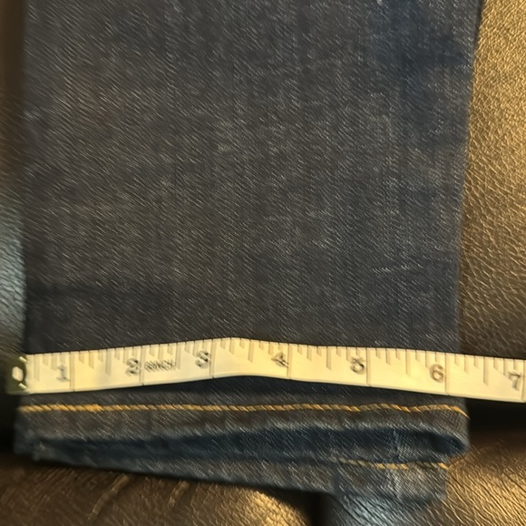 Levi's Ladies' 311 Shaping Skinny Jean - Picture 6 of 10